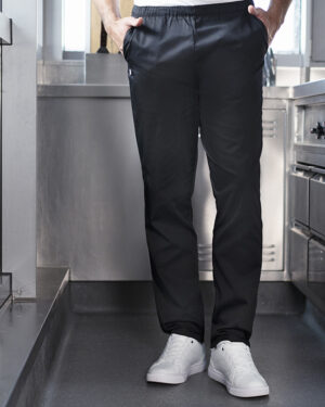 KARLOWSKY Schlupfhose Essential, aus nachhaltigem Material, 65% GRS Certified Recycled Polyester / 35% Conventional Cotton